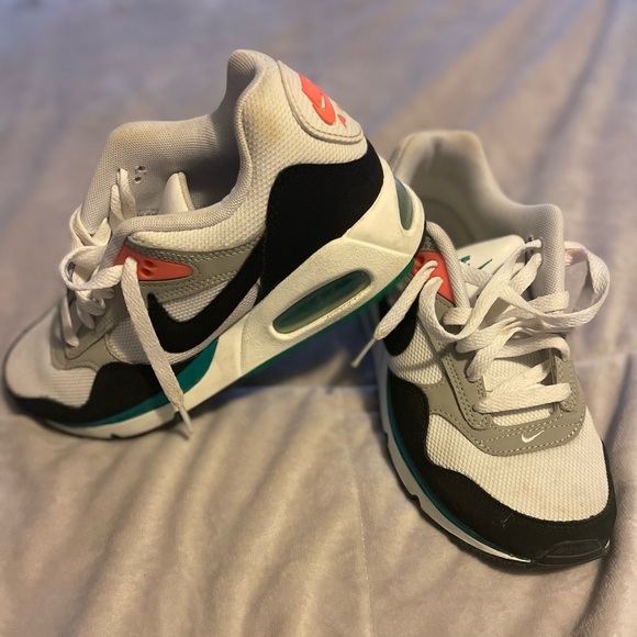 Nike Shoes - Nike Air Max Correlate